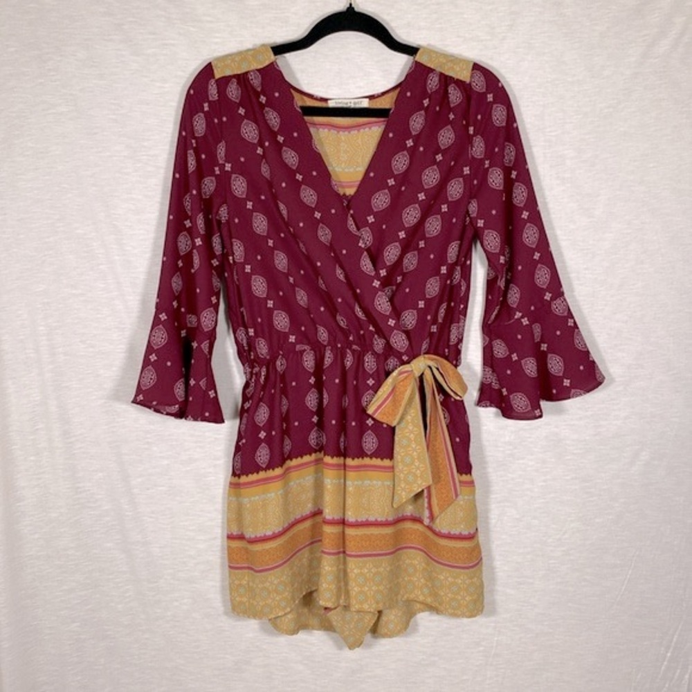 Living Doll‎ Los Angeles Romper Shorts Burgundy Gold Size Large with Pockets